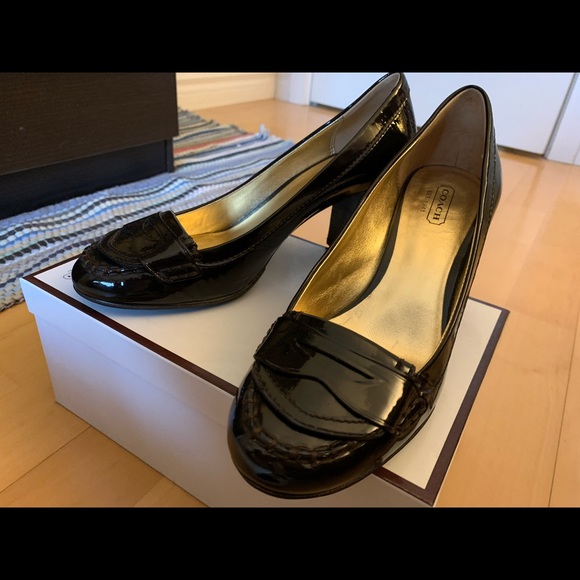 Nearly new Coach 3” heeled patent leather shoes - Picture 2 of 10